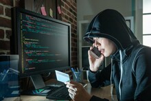 টাকা পাঠাতে তাড়াহুড়ো? থামুন এক মুহূর্ত! SBI জারি করল সতর্কতা, এই ভুলগুলো একদম করবেন না