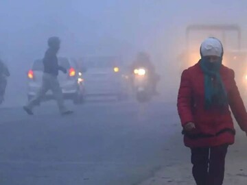 শীতে ঠকঠক করে কাঁপছেন? এই ৫টি খাবার ডায়েটে রাখুন, মুহূর্তেই শরীর হয়ে উঠবে চনমনে, চাঙ্গা!