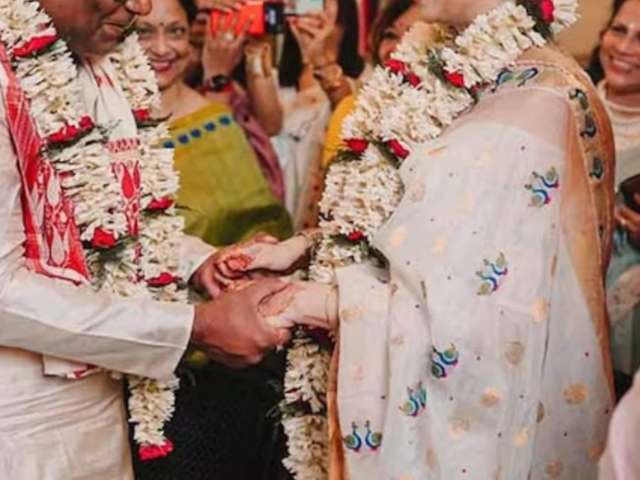 বাঙালি স্ত্রীকে ডিভোর্স,২১ বছরের সংসার ভেঙে,৫৭ বছর বয়সে দ্বিতীয় বিয়ে করেন বলিউড অভিনেতা বাঙালি স্ত্রীকে ডিভোর্স,২১ বছরের সংসার ভেঙে,৫৭ বছর বয়সে দ্বিতীয় বিয়ে করেন বলিউড অভিনেতা