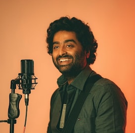 নিজের তৈরি সিনেমা নিয়ে হাজির হবেন অরিজিৎ সিং! মাত্র ১ বছরের জন্যই এই 'অবসর' নিজের তৈরি সিনেমা নিয়ে হাজির হবেন অরিজিৎ সিং! মাত্র ১ বছরের জন্যই এই 'অবসর'