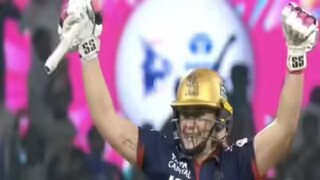 নাদিন ডি ক্লার্কের বিধ্বংসী ইনিংসে জয় আরসিবি-র