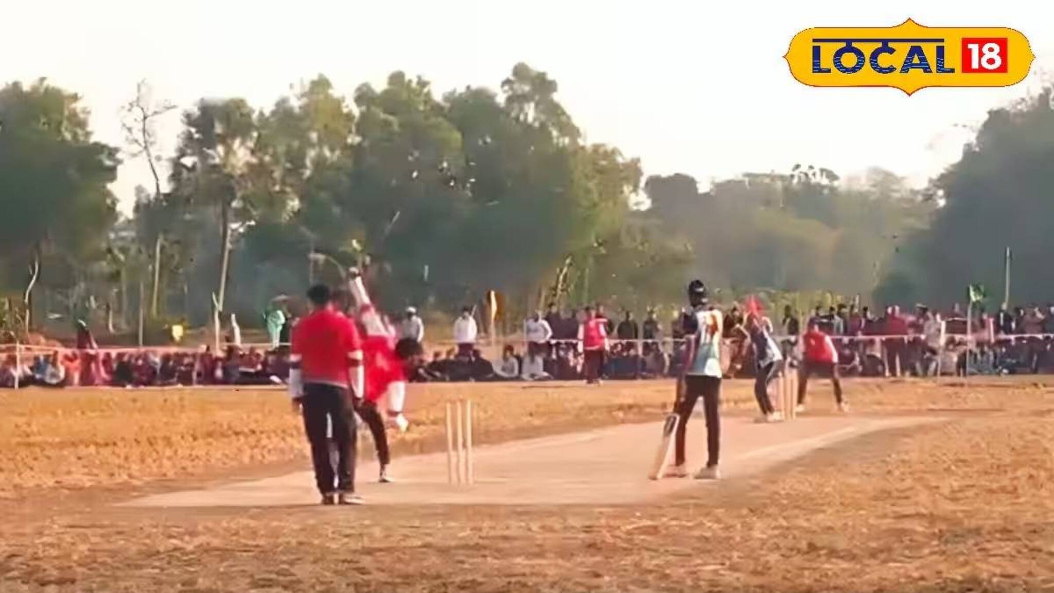 পটাশপুরে ৪ দিনের জমাটি ক্রিকেট টুর্নামেন্ট! ব্যাট-বলের লড়াই দেখতে জনসমুদ্র