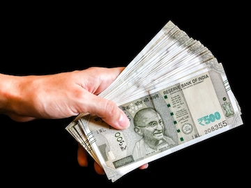 বেতন পড়ে থেকে জমবে, ওতে হাত দিতেই হবে না, এই সেরা বিনিয়োগ পদ্ধতিগুলো যদি কাজে লাগান বেতন পড়ে থেকে জমবে, ওতে হাত দিতেই হবে না, এই সেরা বিনিয়োগ পদ্ধতিগুলো যদি কাজে লাগান