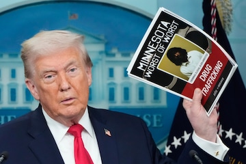 আনুষ্ঠানিকভাবে শান্তি পর্ষদের যাত্রা শুরু, সনদে স্বাক্ষর করলেন ট্রাম্প!