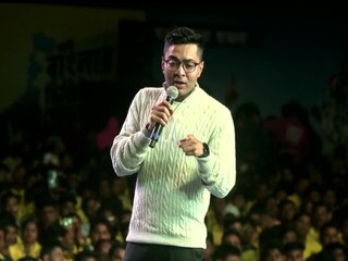 দলের ডিজিটাল যোদ্ধাদের সভায় অভিষেক৷ 