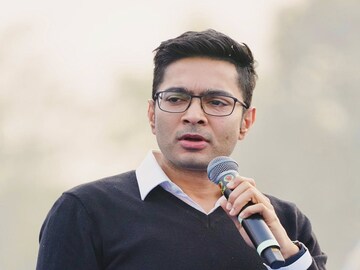 'আমার লক্ষ্য ২৯৪/২৯৪...', নন্দীগ্রামে দাঁড়িয়েই শুভেন্দুকে আক্রমণ অভিষেকের!