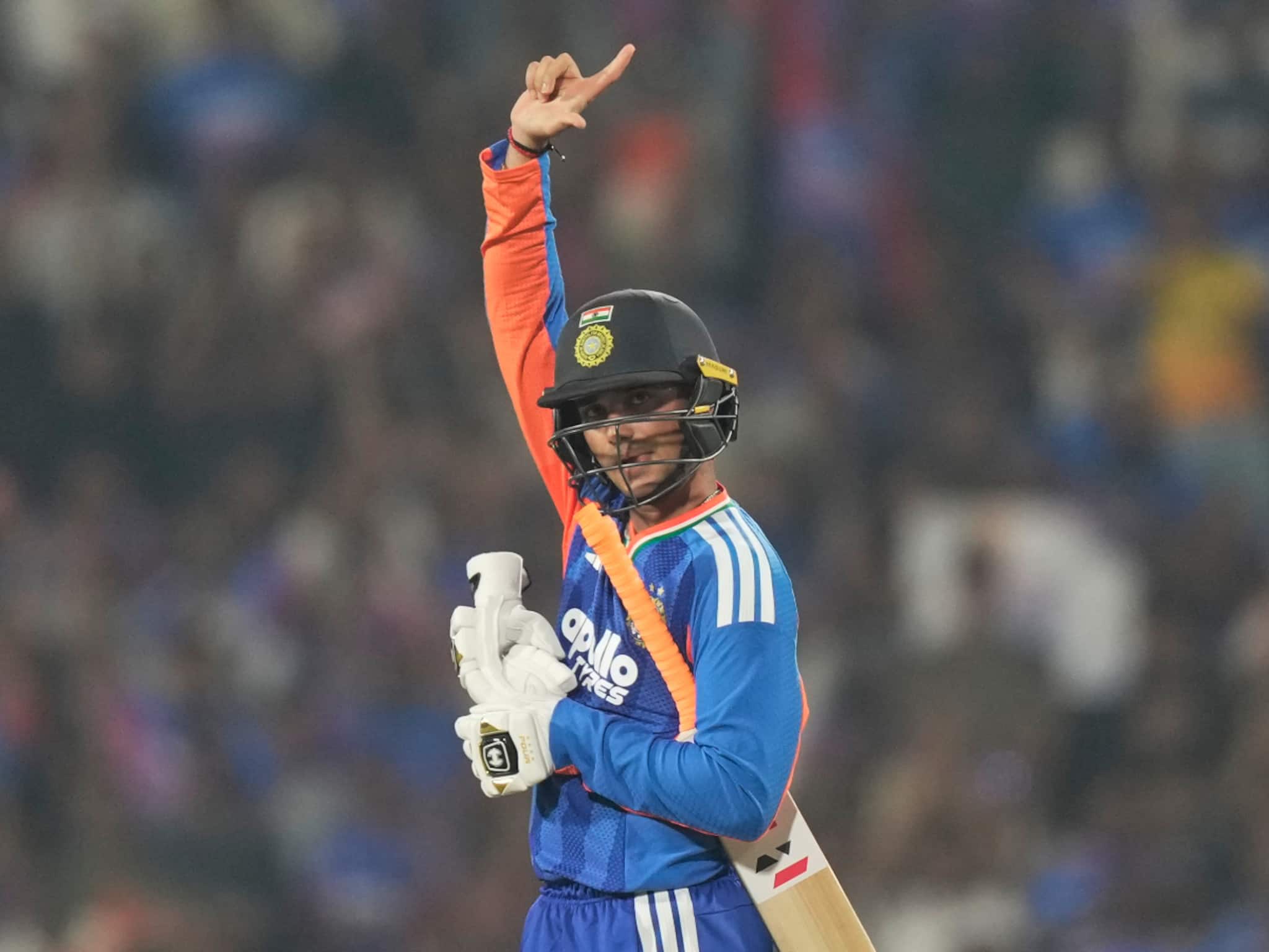 বিধ্বংসী ইনিংসে জোড়া বিশ্বরেকর্ড অভিষেক শর্মার, পেছনে ফেললেন একের পর এক তারকাদের