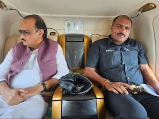 বারামতীর মর্মান্তিক বিমান দুর্ঘটনার কয়েক ঘণ্টা আগে অজিত পওয়ারের ছবি ভাইরাল (Photo: X) বারামতীর মর্মান্তিক বিমান দুর্ঘটনার কয়েক ঘণ্টা আগে অজিত পওয়ারের ছবি ভাইরাল (Photo: X)