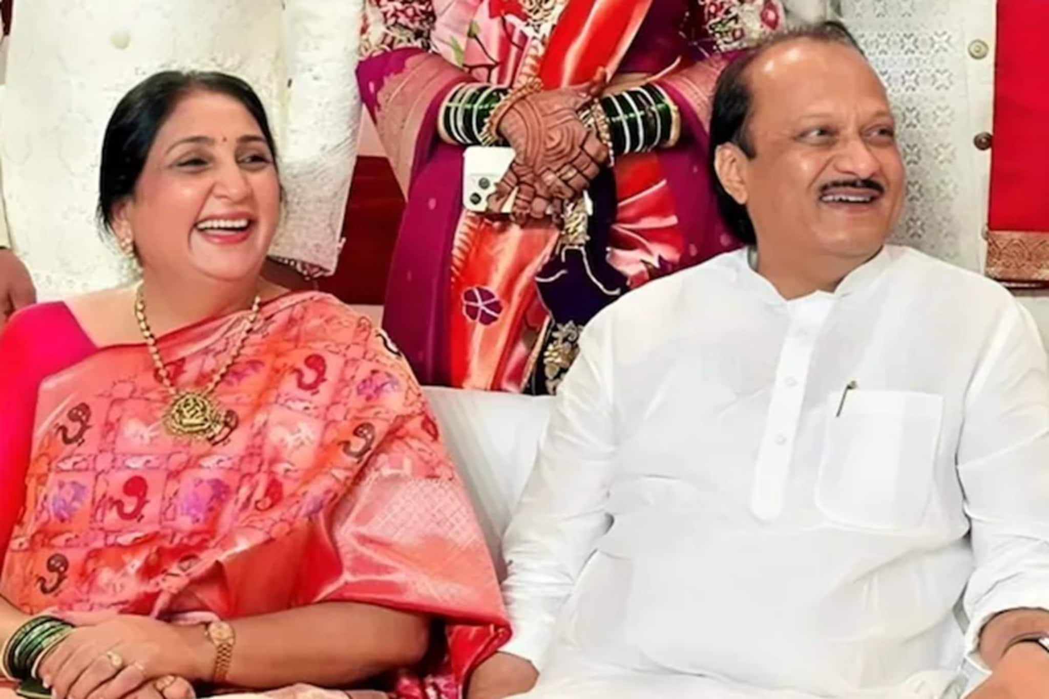 যখন অজিত পওয়ারের বিমান দুর্ঘটনায় পড়ে, তখন তাঁর স্ত্রী এবং পরিবার কোথায় ছিল? যখন অজিত পওয়ারের বিমান দুর্ঘটনায় পড়ে, তখন তাঁর স্ত্রী এবং পরিবার কোথায় ছিল?