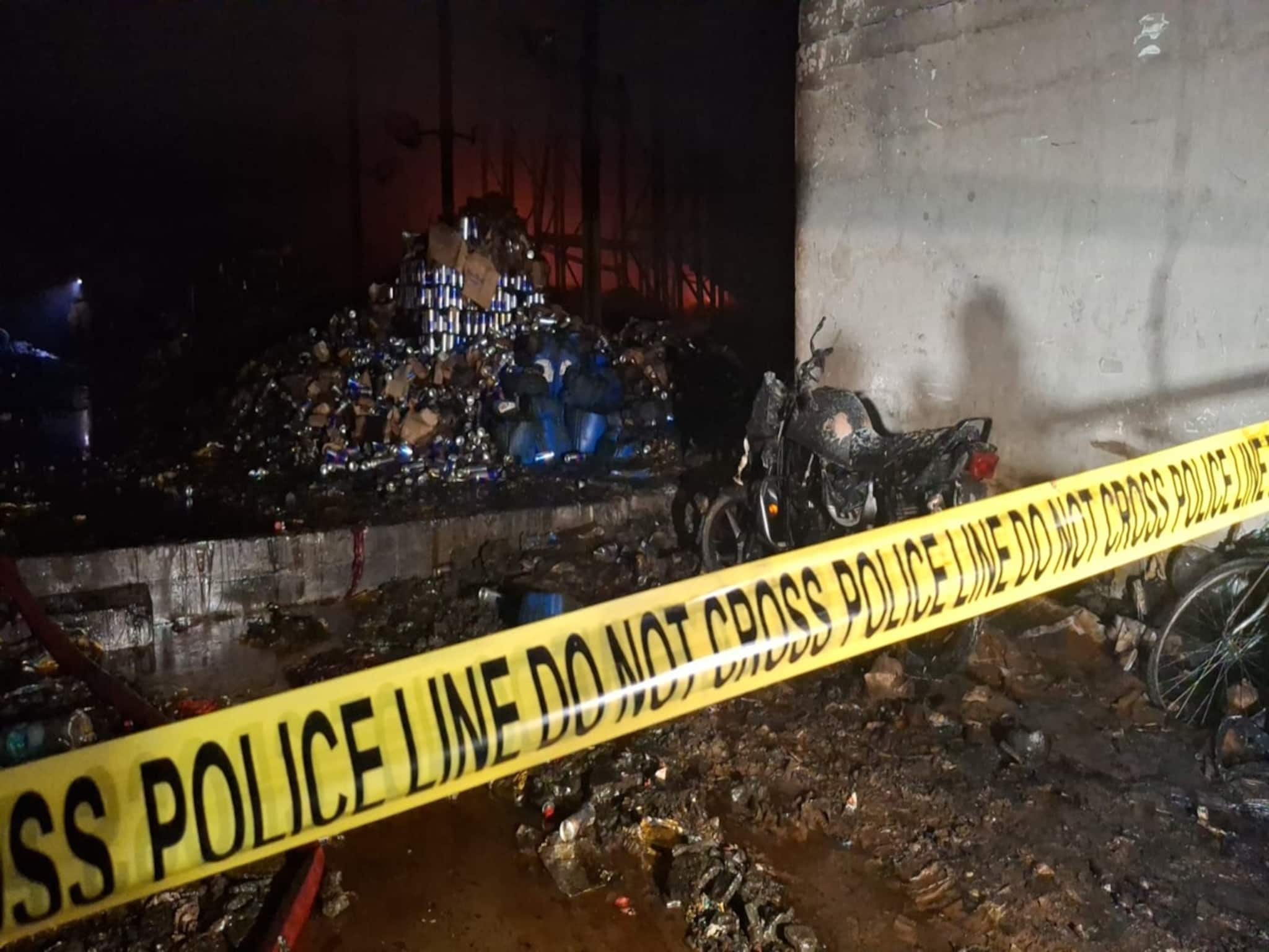 আনন্দপুরের গোডাউনে বিধ্বংসী আগুন, মৃত অন্তত ৮, নিখোঁজ বহু! দেখুন ভিডিও