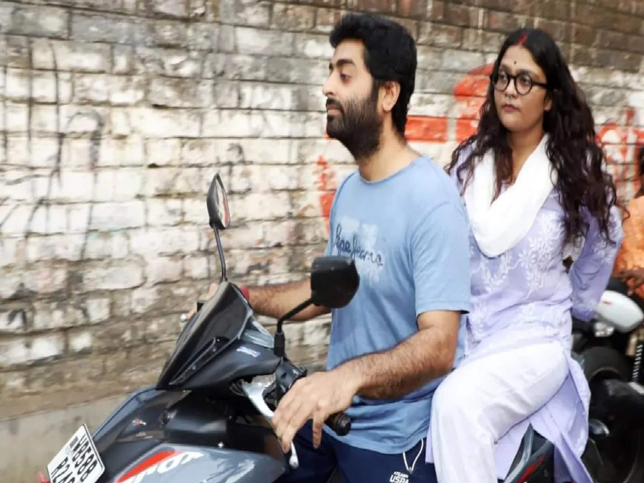 Arijit Singh Second Wife: প্রথম বিয়ের সিদ্ধান্ত ভুল ছিল, ছোটবেলার বন্ধুর হাত ধরেই দ্বিতীয়বার সংসার, অরিজিৎ-কোয়েলের ছোটবেলার বন্ধুত্ব এখন মধুর দাম্পত্য