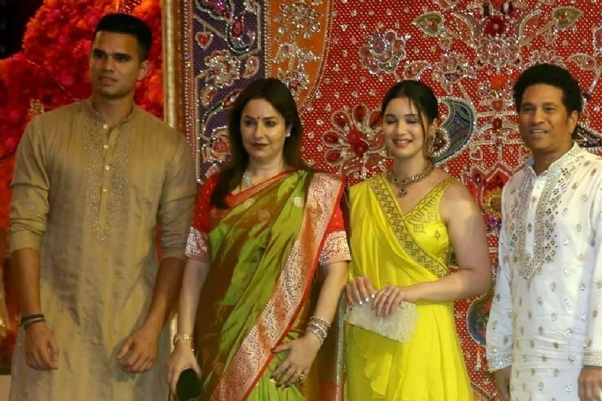 সচিনের বাড়িতে বিয়ের সানাই, বাড়িতে আসছে নতুন বউ, আর দেরি নেই! তারিখও জানাজানি সচিনের বাড়িতে বিয়ের সানাই, বাড়িতে আসছে নতুন বউ, আর দেরি নেই! তারিখও জানাজানি