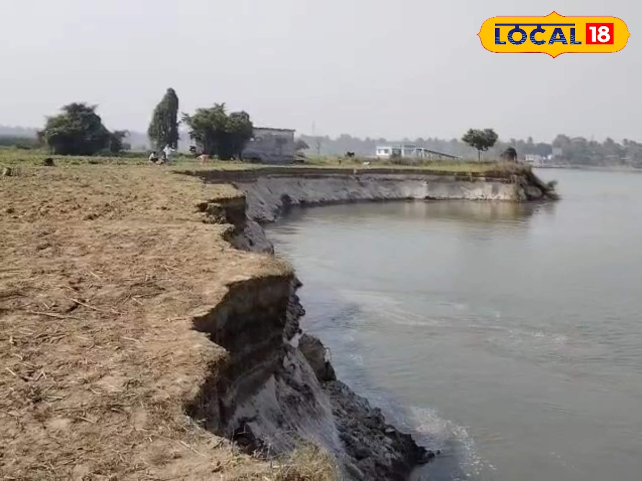 সংক্রান্তির সকালে হঠাৎই নদী ভাঙন! তছনছ বর্ধমানের গ্রাম, দেখুন ভয়াবহ ভিডিও