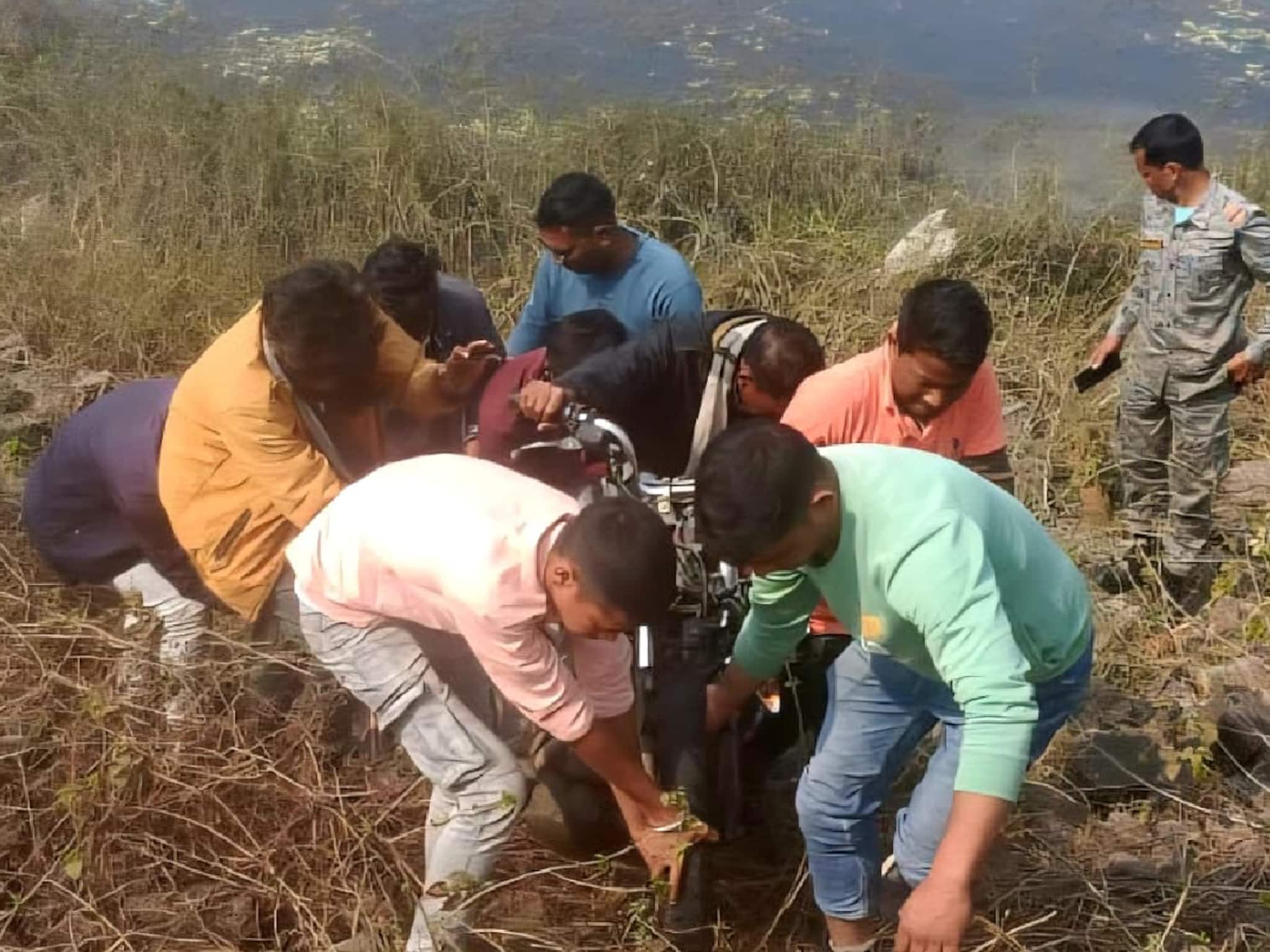 ভয়াবহ বাইক দুর্ঘটনা! রাস্তা ছেড়ে ড্যামের জলে ঢুকে ছিটকে পড়ল বাইক, মৃত্যু যুবকের