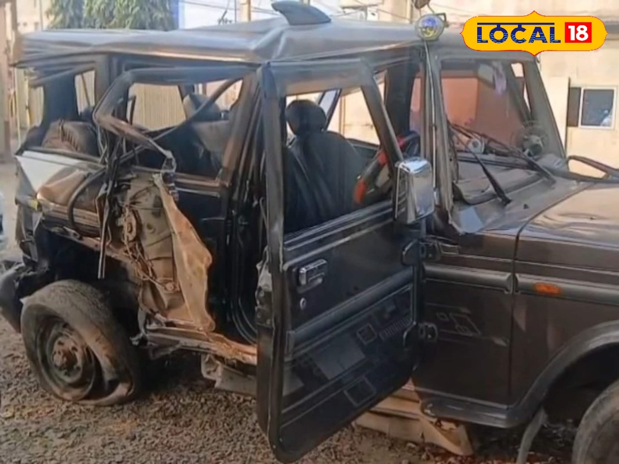 রাতে ডিউটিতে গিয়ে সব শেষ! পুলিশ ভ্যানে সজোরে বাসের ধাক্কা, বাঁচানো গেল না হোমগার্ডকে