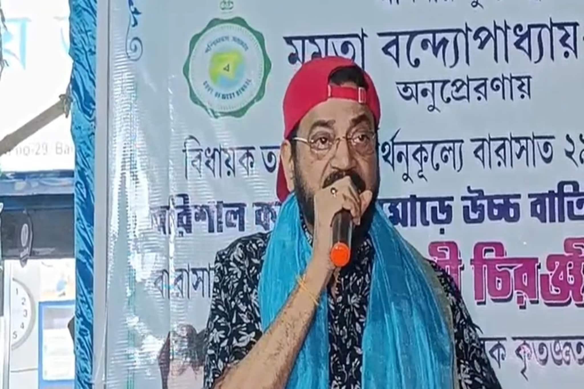 Chiranjeet Chakraborty: 'যদি আর না ফিরি...', চতুর্থবার টিকিট পাওয়া নিয়ে দোলাচলে, ভিজে চোখেই নিন্দুকদের জবাব চিরঞ্জিতের! Chiranjeet Chakraborty: 'যদি আর না ফিরি...', চতুর্থবার টিকিট পাওয়া নিয়ে দোলাচলে, ভিজে চোখেই নিন্দুকদের জবাব চিরঞ্জিতের!