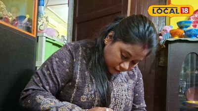 কাস্টমাইজ স্লেটে বানাচ্ছেন শিল্পী