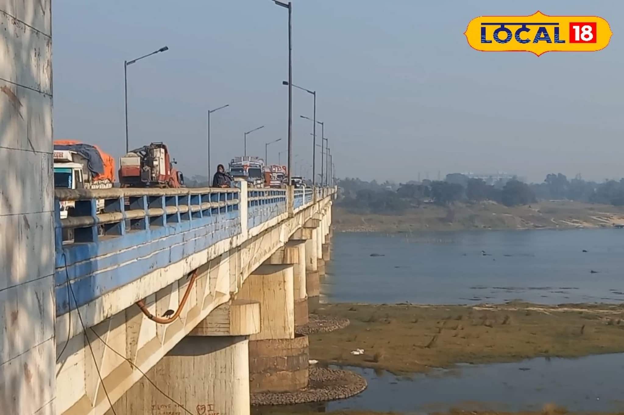 দামোদরকে নিয়ে কাটাছেঁড়া! দুঃখের নদের রোষে বর্ধমানের 'লাইফলাইন' দামোদরকে নিয়ে কাটাছেঁড়া! দুঃখের নদের রোষে বর্ধমানের 'লাইফলাইন'