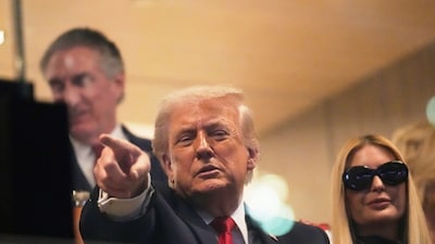 গ্রিনল্যান্ড শুল্ক চাপানো হবেই ! নাছোড় ট্রাম্প, এই বাণিজ্যযুদ্ধের ফল ভাল হবে না, সতর্ক করল ব্রিটেনও