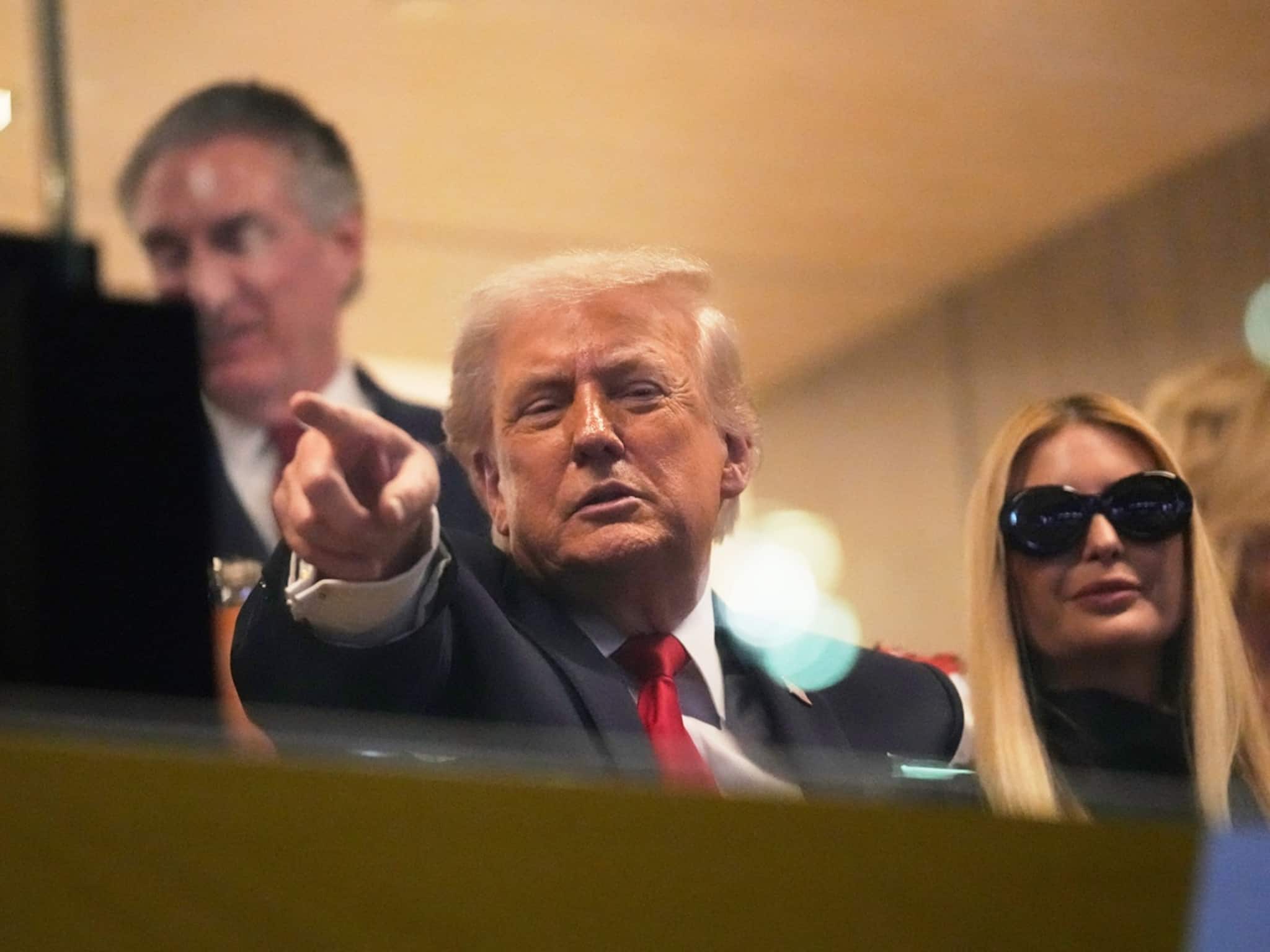 গ্রিনল্যান্ড শুল্ক চাপানো হবেই! নাছোড় ট্রাম্প, বাণিজ্যযুদ্ধের ফল ভাল হবে না, সতর্ক করল UK