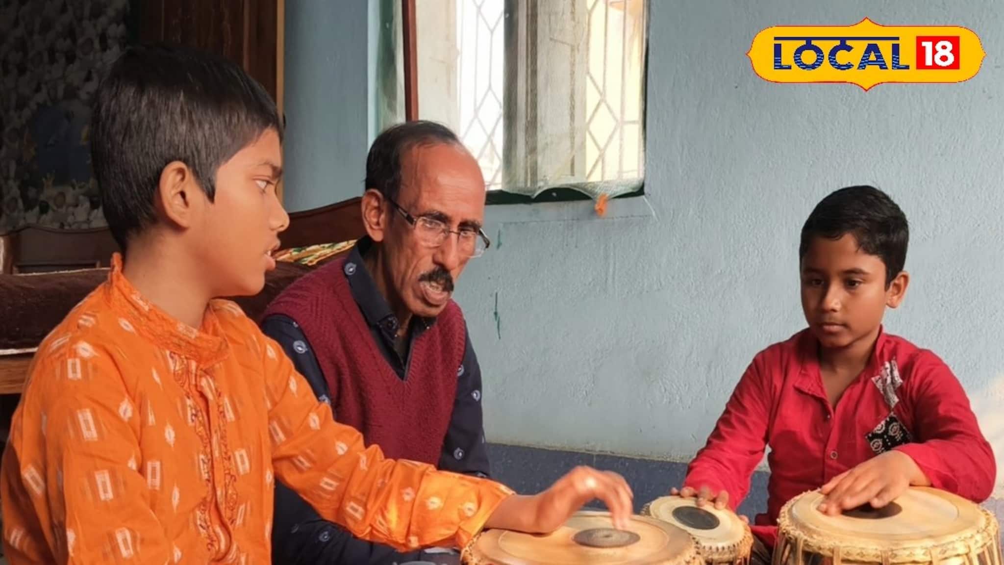 Purulia News: আদ্রায় মদনবাবুর তবলার পাঠশালা! ভবিষ্যৎ প্রজন্মের হাতে তুলে দিচ্ছেন শাস্ত্রীয় সংগীতের অমূল্য ঐতিহ্য