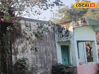 লক্ষ লক্ষ টাকা ব্যয়ে তৈরি সরকারি সবজি সংরক্ষণ হিমঘর পড়ে নষ্ট হচ্ছে 