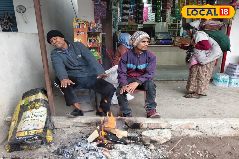 আলিপুরদুয়ার, অনন্যা দে: নতুন বছরের শুরুতেও ঠান্ডার দাপট অব্যাহত থাকছে উত্তরবঙ্গে। তুষারপাতের সম্ভাবনা থাকছে দার্জিলিং পার্বত্য অঞ্চলে। আগামী ২৪ ঘন্টা কেমন থাকবে উত্তরবঙ্গে, জানুন আবহাওয়ার আপডেটে। 