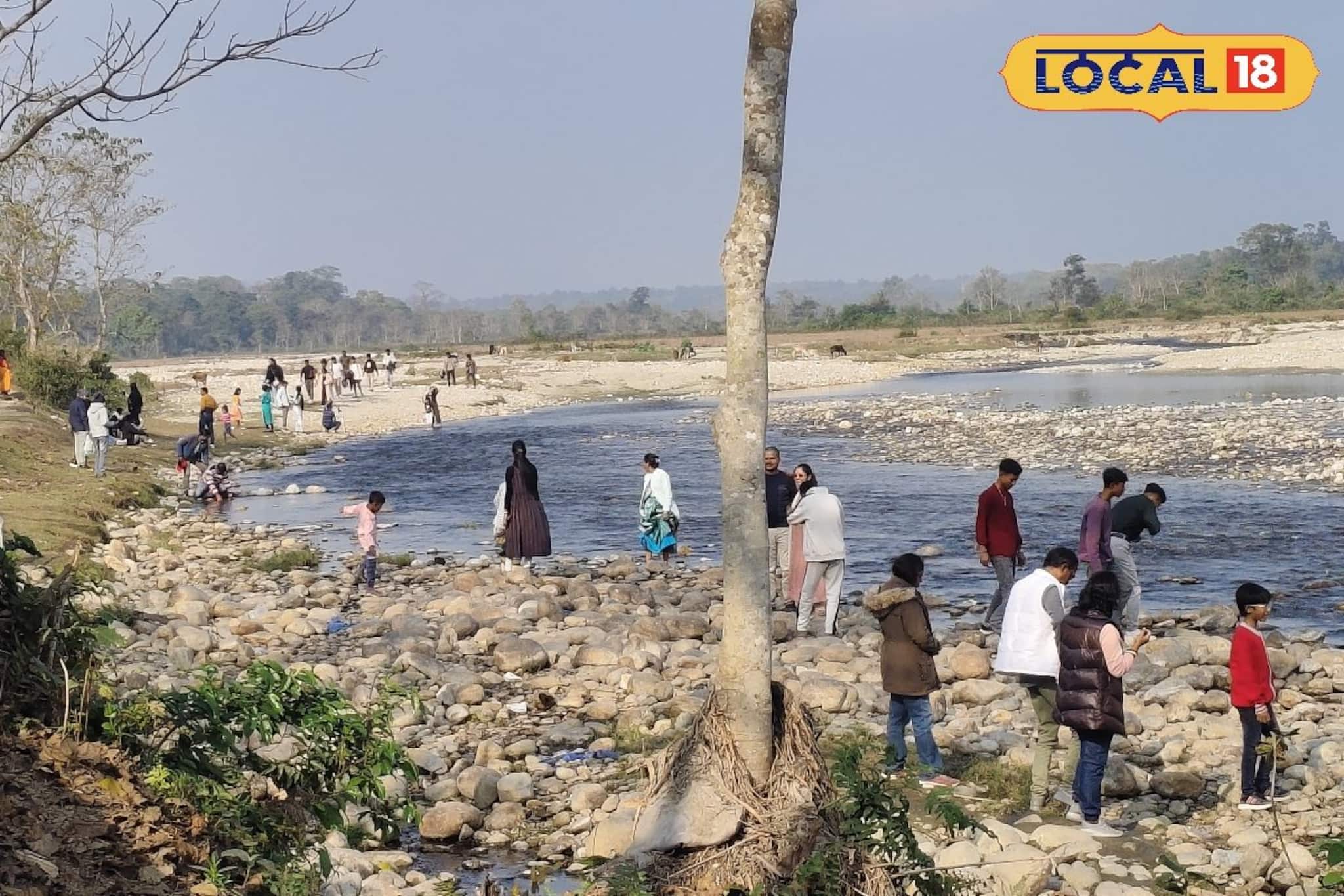 ইংরেজি নববর্ষের প্রথম দিনে পর্যটকের ঢল মূর্তি নদীতে, আনন্দে মেতেছে ডুয়ার্স