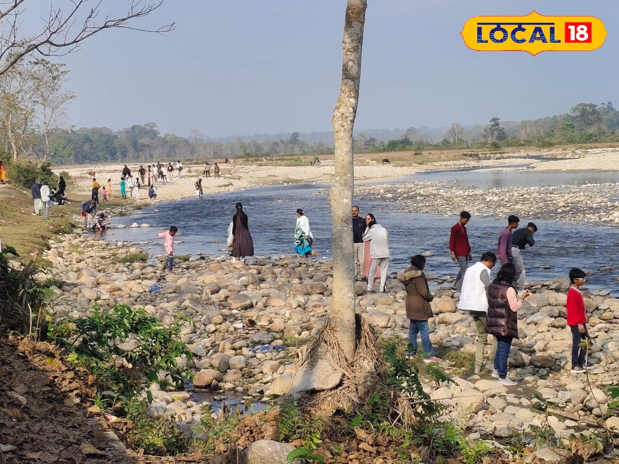 ইংরেজি নববর্ষের প্রথম দিনে পর্যটকের ঢল মূর্তি নদীতে, আনন্দে মেতেছে ডুয়ার্স