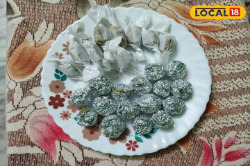 ‘তুলসী সন্দেশ’, ‘তুলসী মধু চকলেট’ আবিষ্কার করে তাক লাগালেন হলদিয়ার ইঞ্জিনিয়ার