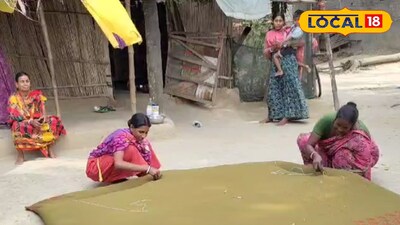 মহিলারা তৈরি করছেন বালাপোষ 