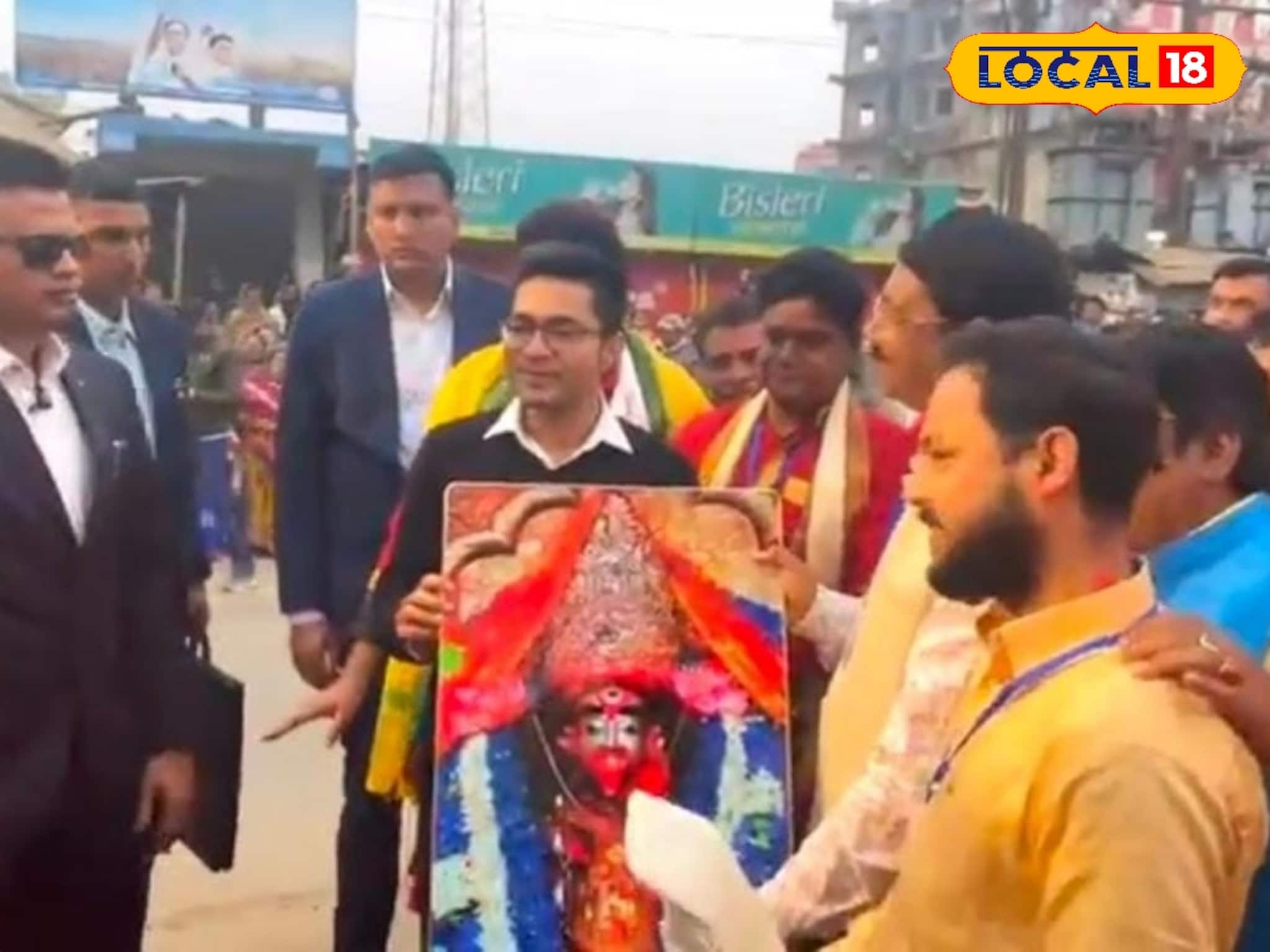 তারাপীঠ মন্দিরে পুজো দিলেন অভিষেক, কী কী হল? দেখুন সেই মুহূর্তের ছবি!