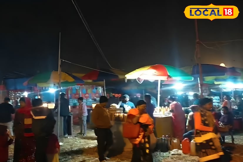 বর্ণপরিচয়ের স্রষ্টা পণ্ডিত ঈশ্বরচন্দ্র বিদ্যাসাগরের স্মৃতিকে ঘিরে শুরু হয়েছে ঐতিহ্যবাহী মেলা। বিদ্যাসাগর ছিলেন যুগপুরুষ সমাজসংস্কারক। তাঁর মানবিক আদর্শ আজও মানুষকে পথ দেখায়। সেই আদর্শকে সামনে রেখে পূর্ব মেদিনীপুর জেলার পটাশপুর ২ নম্বর ব্লকের প্রতাপদিঘীতে শুরু হল প্রতাপদিঘী বিদ্যাসাগর মেলা। এলাকাবাসীরা প্রতিবছর এই মেলার অপেক্ষায় থাকেন। (ছবি ও তথ্যঃ মদন মাইতি)