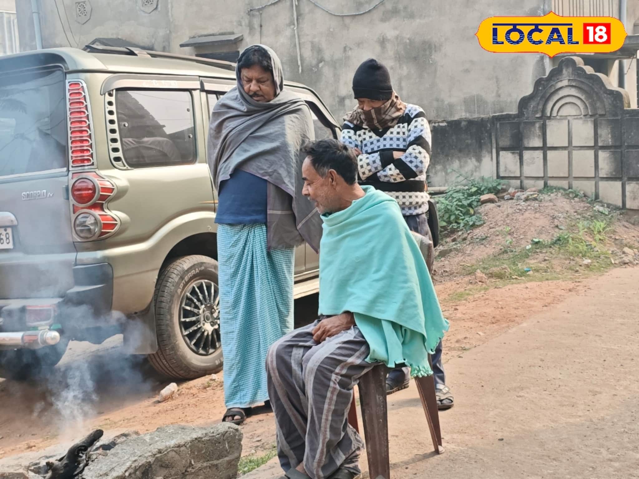 ঘন কুয়াশার চাদরে মুড়েছে জেলার পর জেলা, বাইরে বেরোতে ভয় পাচ্ছেন এলাকার বাসিন্দা