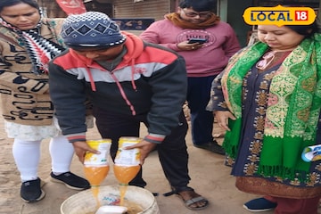 দোকানে দোকানে মেয়াদ উত্তীর্ণ পানীয় বিক্রি! স্বরূপনগরে খাদ্য সুরক্ষা দফতরের হানা দোকানে দোকানে মেয়াদ উত্তীর্ণ পানীয় বিক্রি! স্বরূপনগরে খাদ্য সুরক্ষা দফতরের হানা