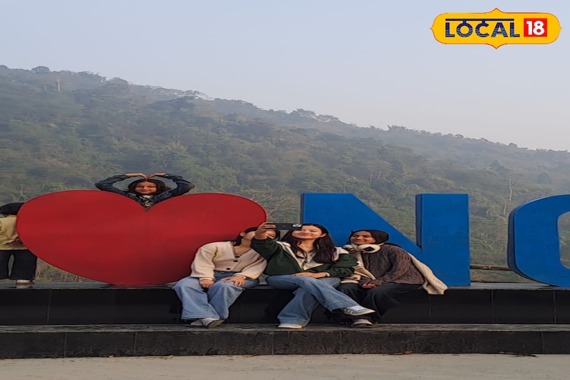 প্রকৃতির কোলে নতুন আকর্ষণ, পর্যটকদের ভিড়ে জমজমাট নুম বস্তি! ডুয়ার্সের মালবাজার থেকে কিছুটা দূরেই নদীর পাড় ঘেঁষে গড়ে ওঠা একাধিক পর্যটন কেন্দ্র শীতের মরশুমে পর্যটকদের ভিড়ে জমজমাট হয়ে উঠেছে। পাহাড়ি সমতল ও নদী–বনের সংমিশ্রণে থাকা এই এলাকাগুলিই এখন ভ্রমণপিপাসুদের প্রথম পছন্দ।