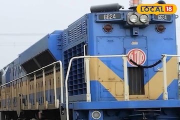 ট্রেনে মোট ১১ রকম হর্ন বাজান ভারতীয় রেলে চালকরা, প্রতিটির মানে ও গুরুত্ব জানা আছে কী আপনার ট্রেনে মোট ১১ রকম হর্ন বাজান ভারতীয় রেলে চালকরা, প্রতিটির মানে ও গুরুত্ব জানা আছে কী আপনার