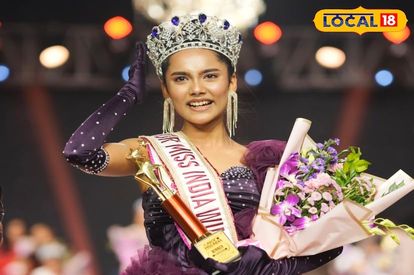 বিভিন্ন রাজ্যের প্রতিযোগীদের পিছনে ফেলে জুনিয়র মিস ইন্ডিয়া চ্যাম্পিয়ন মালদহের প্রিন্সিপ্রিয়া। বাংলার হয়ে জাতীয় স্তরের জুনিয়র মিস ইন্ডিয়া প্রতিযোগিতায় চ্যাম্পিয়ন হয়ে নজর কাড়ল মাত্র ১৬ বছর বয়সী প্রিন্সিপ্রিয়া ভৌমিক। (ছবি ও তথ্য: জিএম মোমিন)