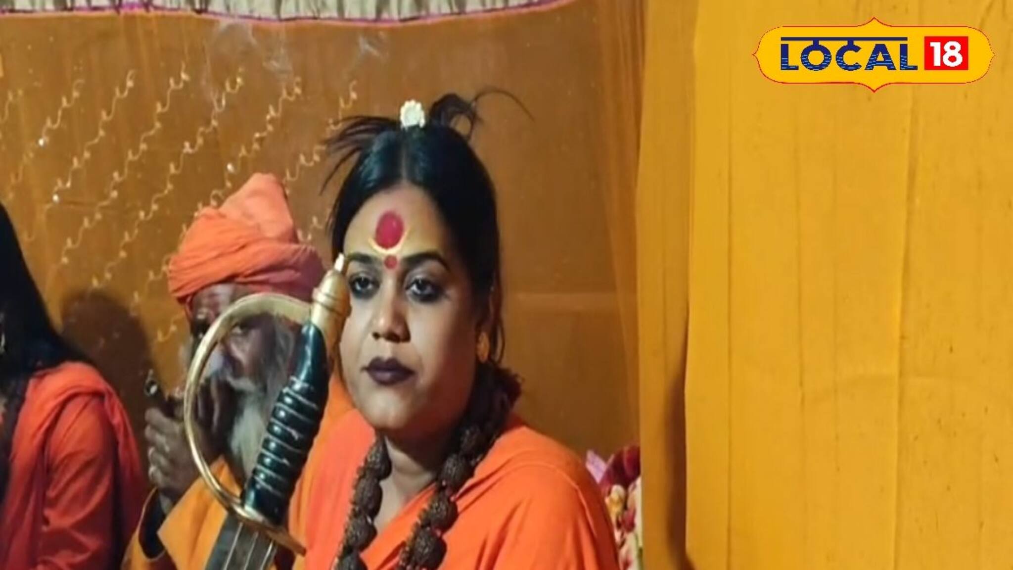 এবছর গঙ্গাসাগরে প্রথম আখড়া কিন্নরদের, নজর কাড়ছেন তলোয়ার রানি তানিশা