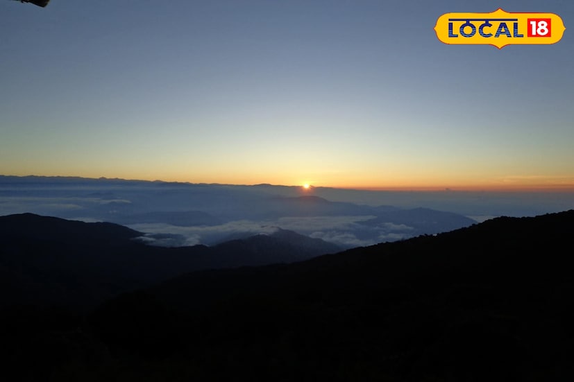 আলিপুরদুয়ার, অনন্যা দে: মকর সংক্রান্তিতে জাঁকিয়ে শীতের প্রভাব দ্বিগুন রাজ্যে। এমনটাই জানাচ্ছে হাওয়া অফিস। কিছুদিন এই ঠান্ডা বজায় থাকবে। সেইসঙ্গে শুষ্ক আবহাওয়া থাকবে।উত্তরের হাওয়ার দাপট চলবে বলে পূর্বাভাস হাওয়া অফিসের। 