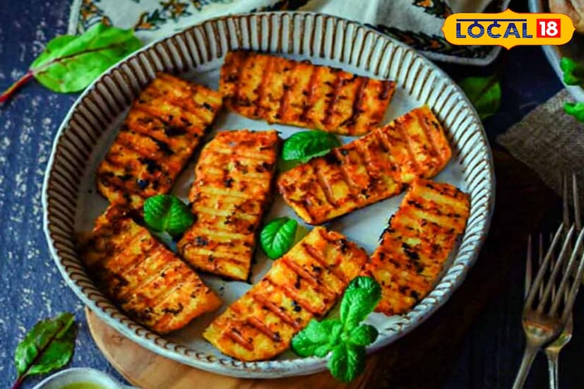 নিরামিষাশীদের কাছে প্রাণিজ প্রোটিন খাবারের ভাল উৎস হল পনির। পনির দিয়ে নানা রকম রান্নাই হয়। স্বাদ বৃদ্ধির জন্য অনেকে পনির ভেজেও নেন। কিন্তু পনির ভাজলে কি তার পুষ্টিগুণ নষ্ট হয় বা প্রোটিনের মাত্রা কমে যায়? নিরামিষাশীদের কাছে প্রাণিজ প্রোটিন খাবারের ভাল উৎস হল পনির। পনির দিয়ে নানা রকম রান্নাই হয়। স্বাদ বৃদ্ধির জন্য অনেকে পনির ভেজেও নেন। কিন্তু পনির ভাজলে কি তার পুষ্টিগুণ নষ্ট হয় বা প্রোটিনের মাত্রা কমে যায়?