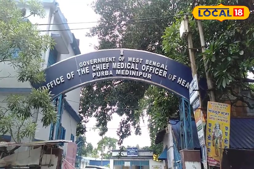 নিপা ভাইরাসে আক্রান্ত পূর্ব মেদিনীপুর জেলার এক ব্যক্তি। এই রোগ নিয়ে বাড়তি সতর্কতা জেলা স্বাস্থ্য দফতরের। রাজ্যে নিপা ভাইরাস আক্রান্ত দু'জনের মধ্যে এক জনের বাড়ি পূর্ব মেদিনীপুরে। উত্তর ২৪ পরগনার বারাসতের বেসরকারি হাসপাতালে নার্স হিসাবে কর্মরত বছর পঁচিশের ওই যুবকের শারীরিক অবস্থা সঙ্কটজনক বলে জানা যাচ্ছে স্বাস্থ্য দফতর সূত্রে। ফলে এই রোগ প্রতিরোধে চূড়ান্ত সতর্ক স্বাস্থ্য দফতর। (ছবি ও তথ্য: সৈকত শী)