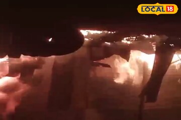 দাউ দাউ করে জ্বলে উঠল আগুন...! মুহূর্তে পর পর ভস্মীভূত দোকান, গাড়ি! ভয়াবহ অগ্নিকাণ্ড