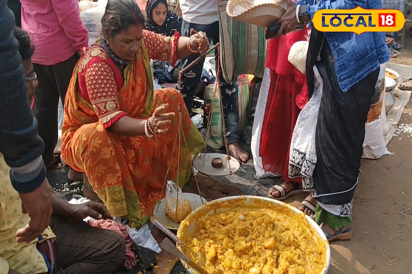 হাওড়া'র ঐতিহ্যবাহী একটি মেলা, যে মেলা আলুরদম মেলা বা কাঁকড়া মেলা নামে পরিচিত! ৫০০ বছর অধিক প্রাচীন মেলা। হাওড়ার উদয়নারায়নপুর সিংটি গ্রামের গ্রামের ঐতিহ্যবাহী ভাই খাঁ পীরের মেলা। ( ছবি ও তথ্য: রাকেশ মাইতি)