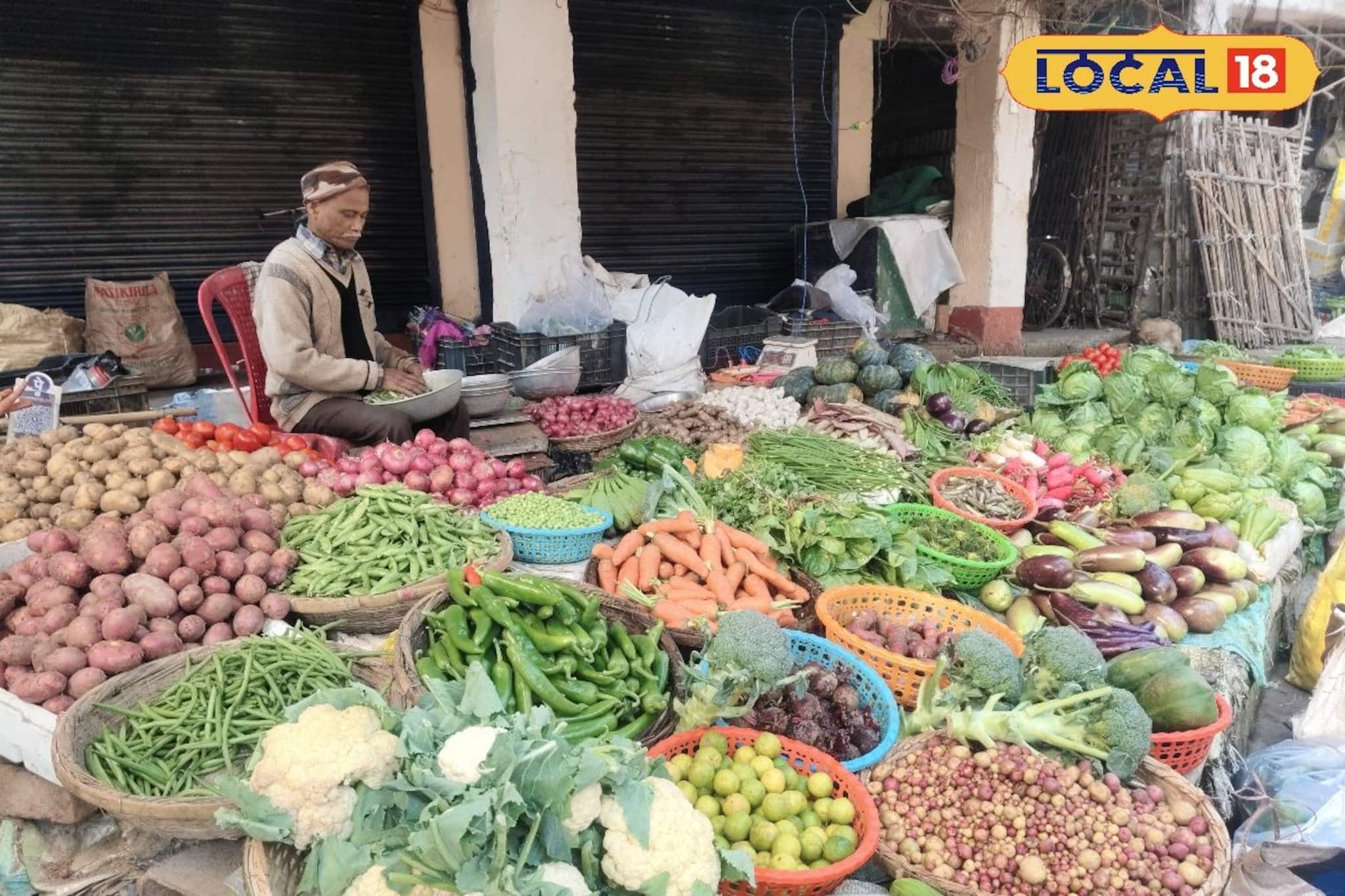 সরস্বতীপুজোর আগে এত কমে গেল সবজির দাম! 'সেঞ্চুরি' হাঁকানো বেগুন, টম্যাটো, বিনস এখন কত?