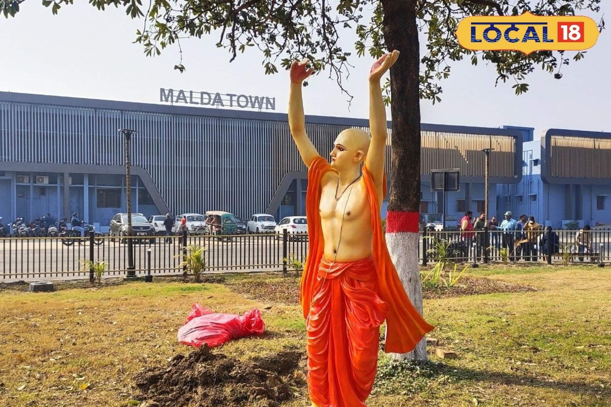 মনোরম বাগানে অত্যাধুনিক সাজ! রূপে বিমানবন্দরকে হার মানাচ্ছে সুসজ্জিত মালদহ টাউন স্টেশন