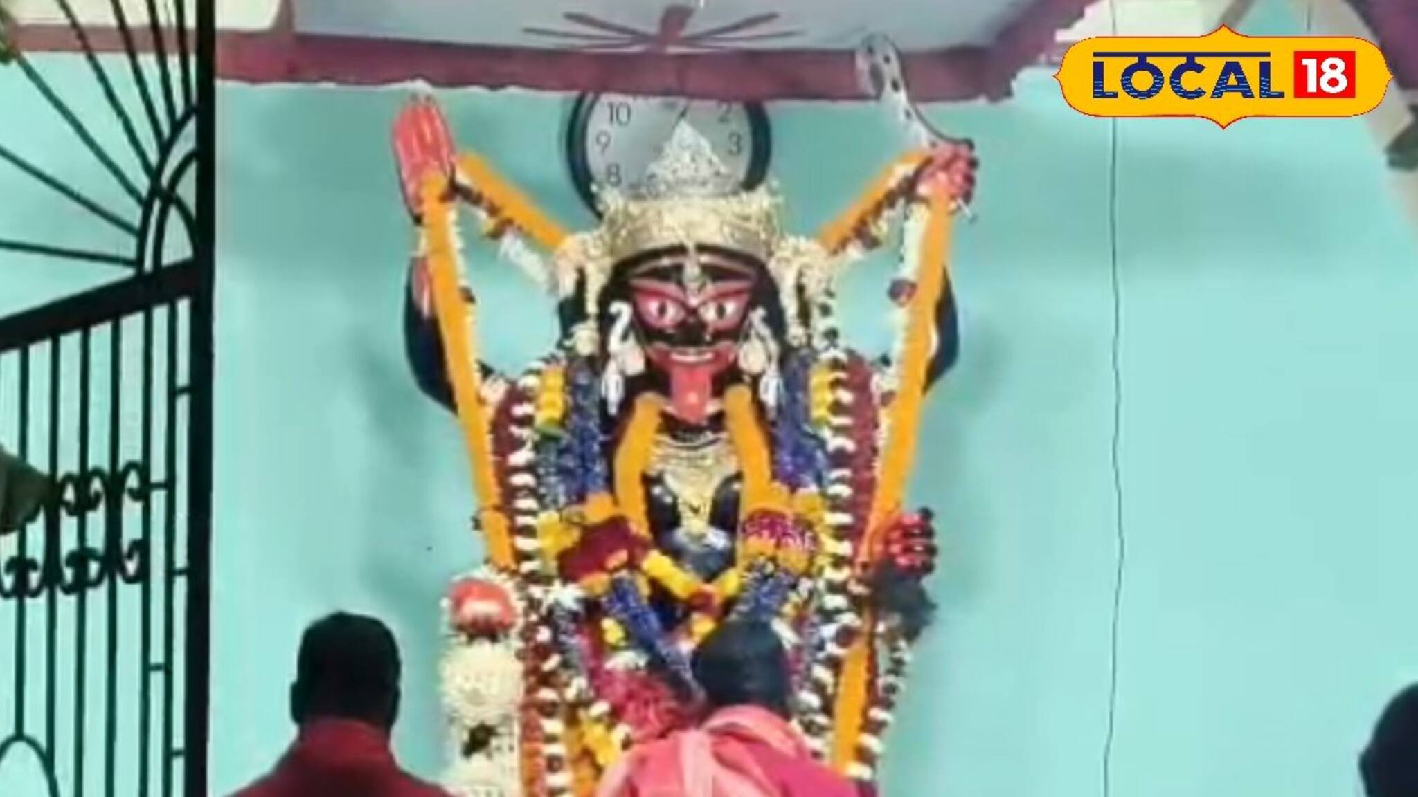 Ratanti Kali Puja: পালো পিঠে, খেড়োর তরকারি দিয়ে সাজানো ভোগপ্রসাদ, ৬৫০ বছরের প্রাচীন রটন্তী কালীপুজো মহা সমারোহে উদযাপিত মুর্শিদাবাদের কান্দিতে