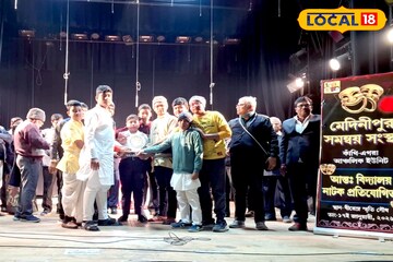 মোবাইল গেম ভুলে এবার মঞ্চে বিপ্লব, ডিজিটাল আসক্তি কাটাতে ভরসা নাটক! দেখে অবাক সকলে