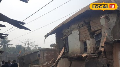 নবগ্রামে ভেঙে পড়েছে বাড়ির একাংশ নবগ্রামে ভেঙে পড়েছে বাড়ির একাংশ