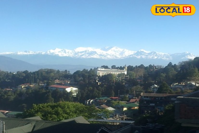 শিলিগুড়ি, ঋত্বিক ভট্টাচার্য : উত্তরবঙ্গ জুড়ে আজ তাপমাত্রার তারতম্য চোখে পড়ার মতো। পাহাড় ও সমতলের আবহাওয়ায় স্পষ্ট বৈপরীত্য তৈরি হয়েছে, যা সাধারণ মানুষের দৈনন্দিন জীবনেও প্রভাব ফেলছে। একদিকে পাহাড়ে শীতের দাপট, অন্যদিকে সমতলে তুলনামূলকভাবে উষ্ণ আবহাওয়া অনুভূত হচ্ছে।